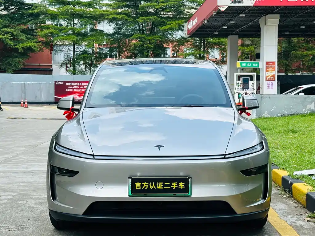 Tesla Model Y L — фото 2