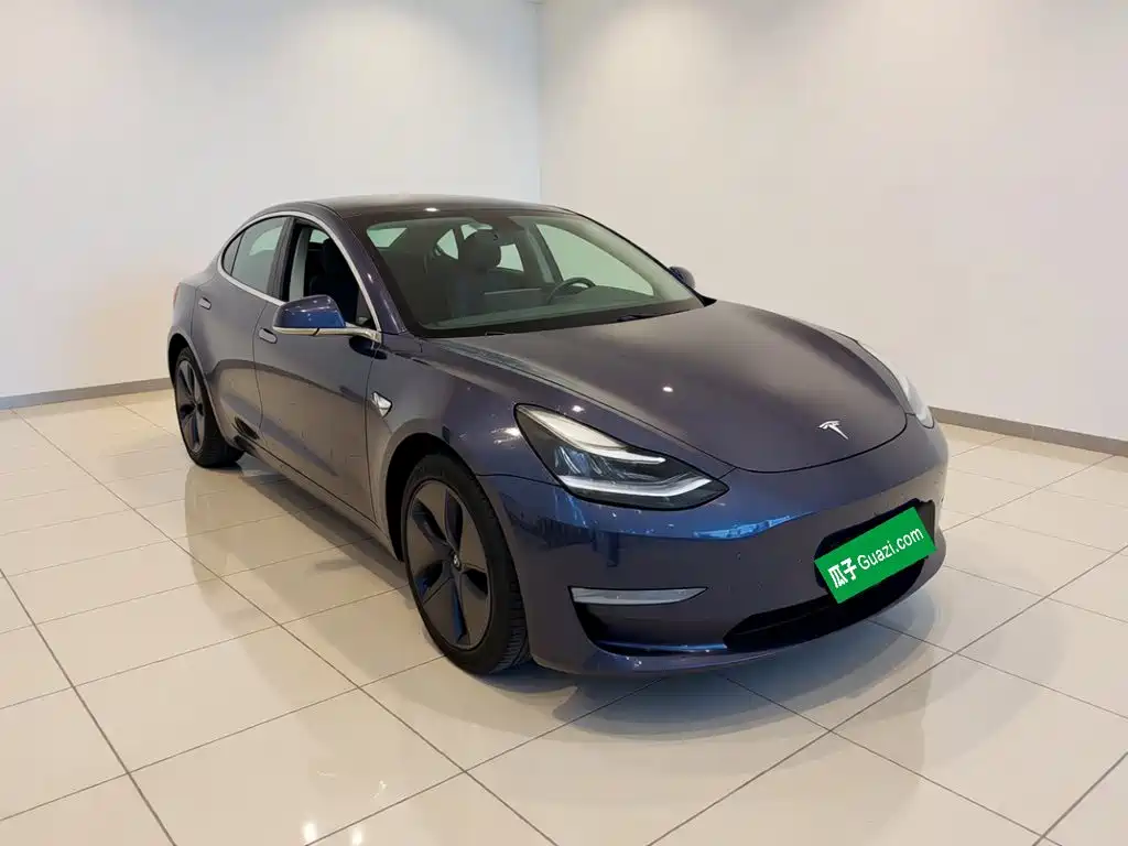Tesla Model 3 — фото 3