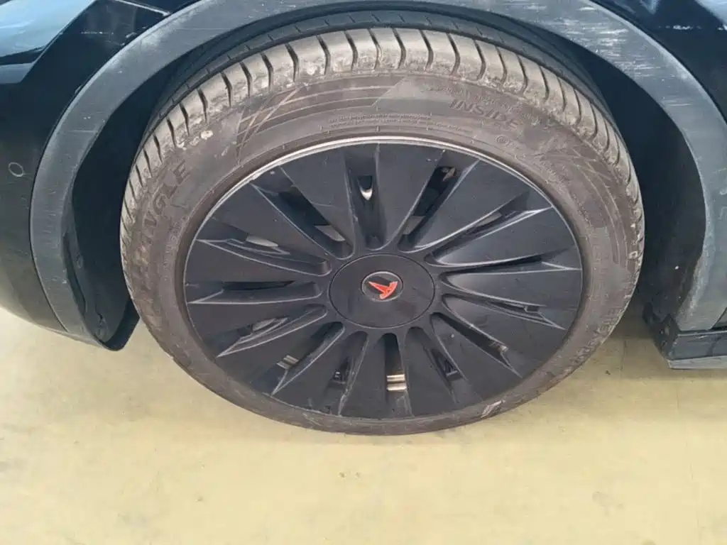 Tesla Model Y — фото 23