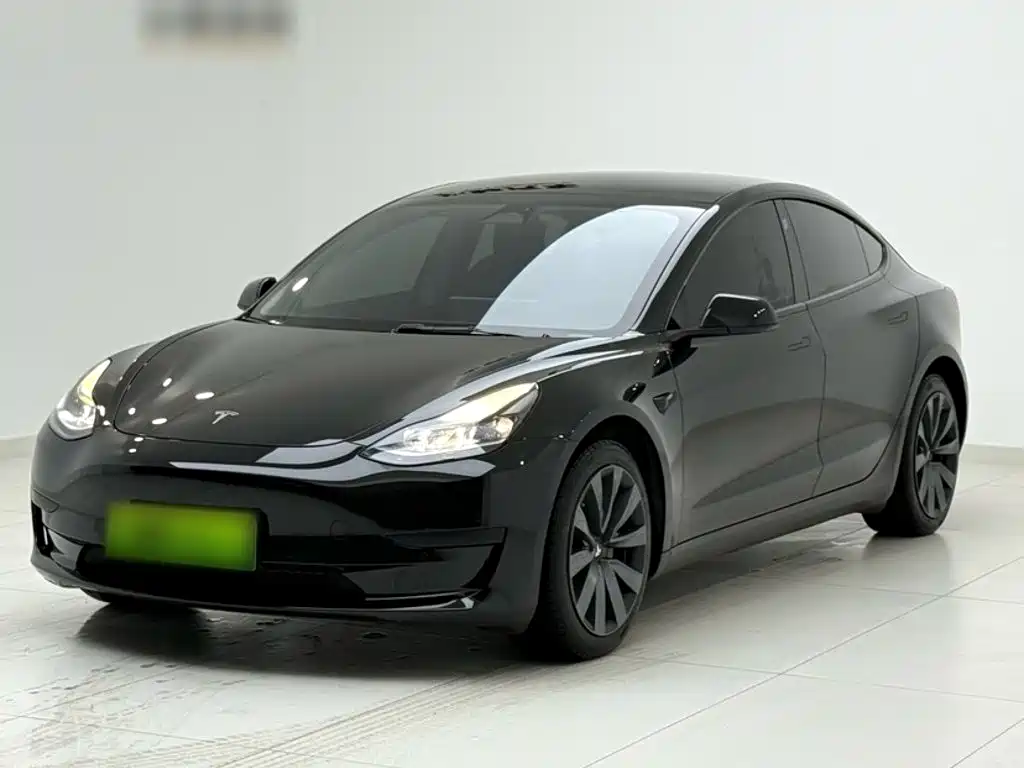 Tesla Model 3 — фото 2