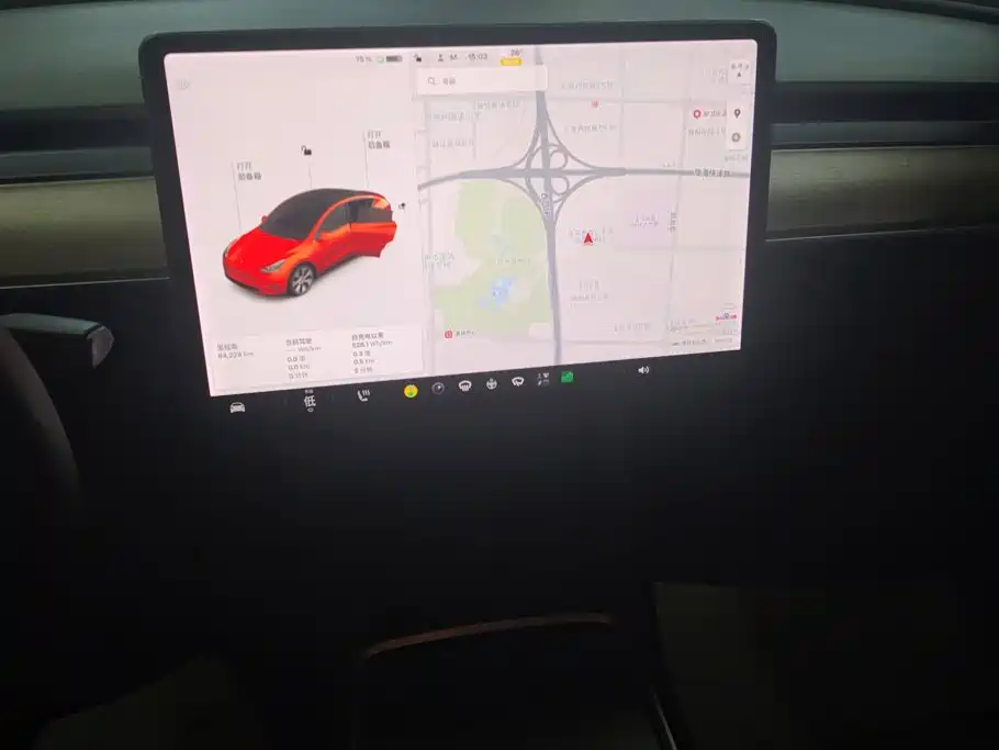 Tesla Model Y — фото 13