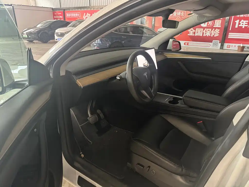 Tesla Model Y — фото 7