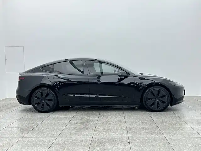 Tesla Model 3 — фото 7