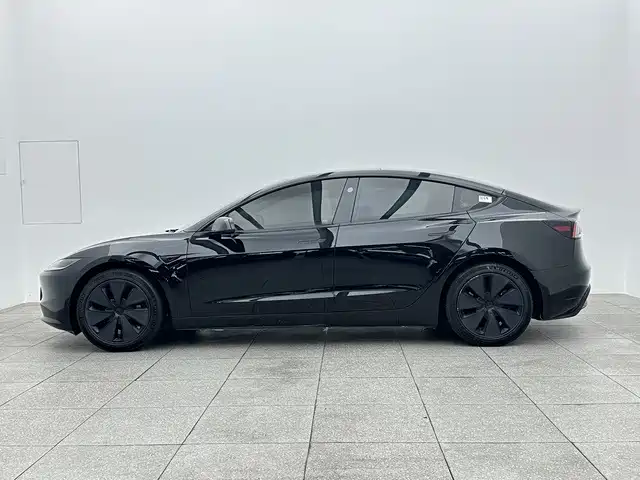 Tesla Model 3 — фото 8