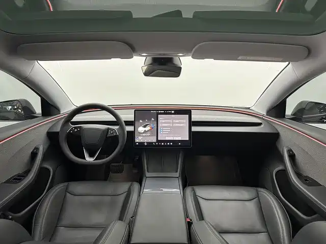Tesla Model 3 — фото 9
