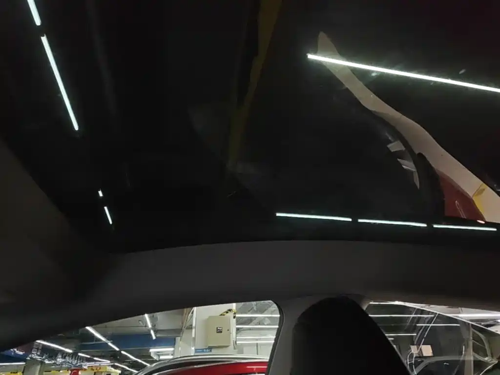 Tesla Model Y — фото 18