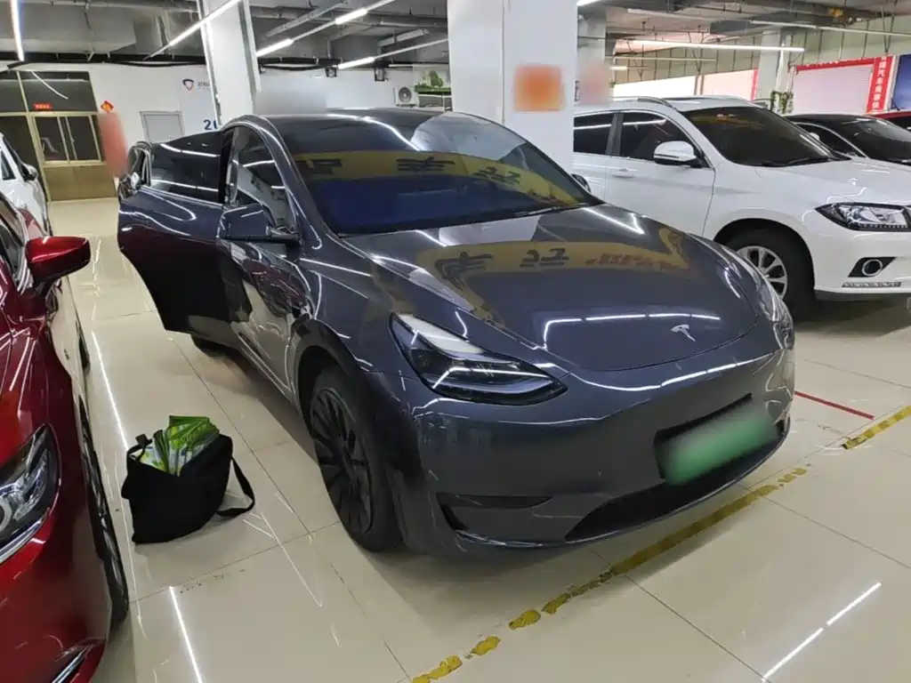 Tesla Model Y — фото 4
