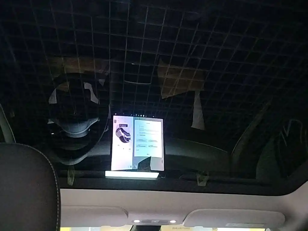 Tesla Model Y — фото 23