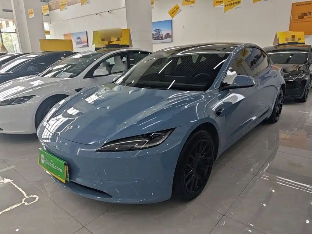 Tesla Model 3 — фото 2