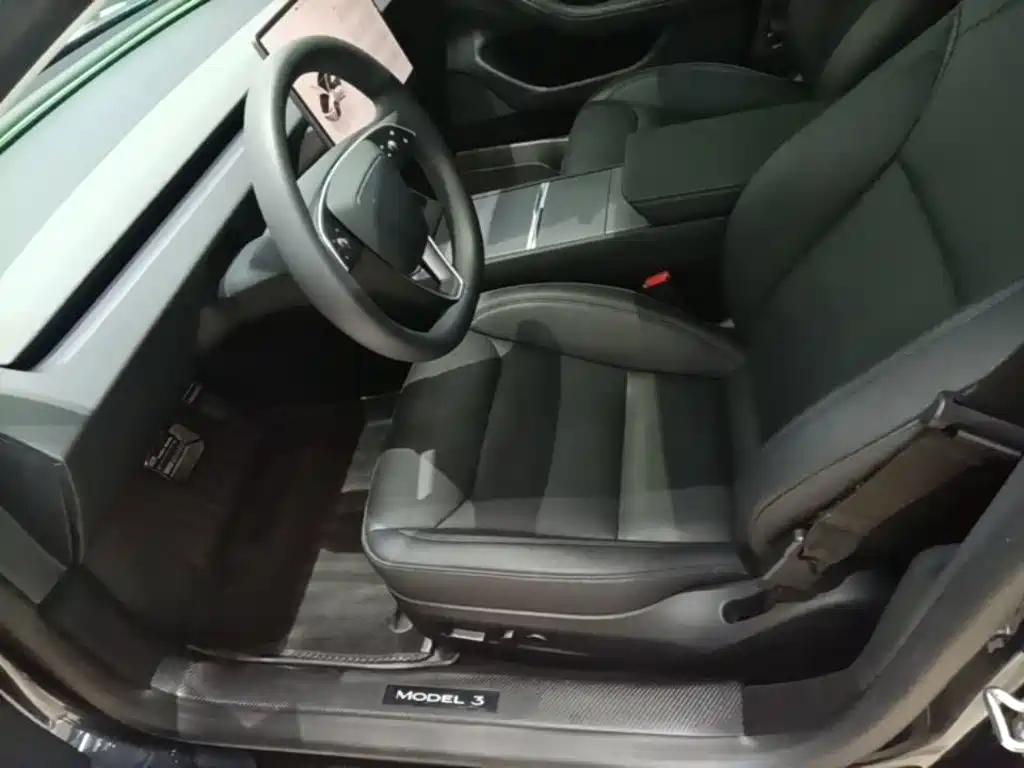 Tesla Model 3 — фото 15
