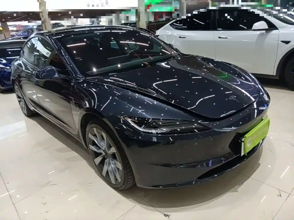 Tesla Model 3 — фото 4