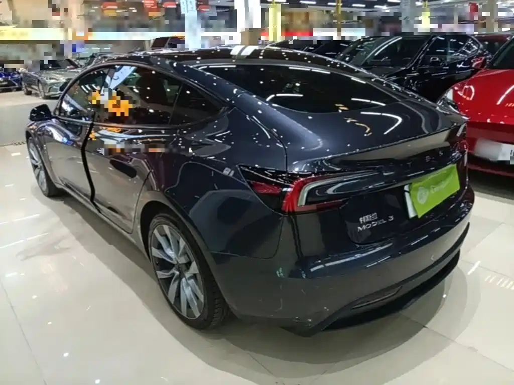Tesla Model 3 — фото 5