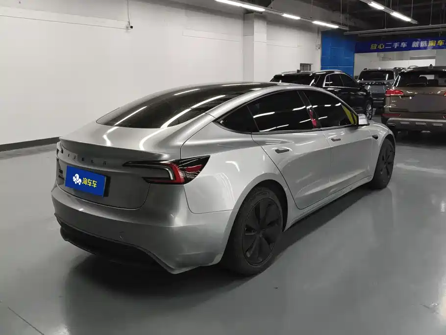 Tesla Model 3 — фото 3