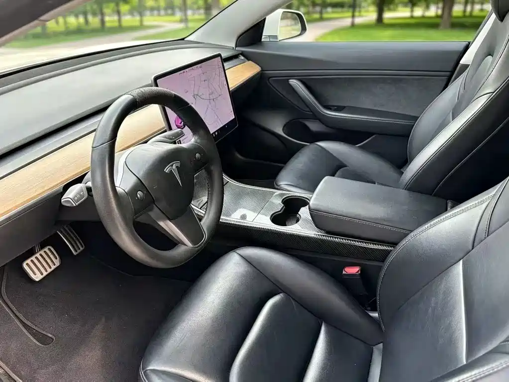 Tesla Model 3 — фото 4