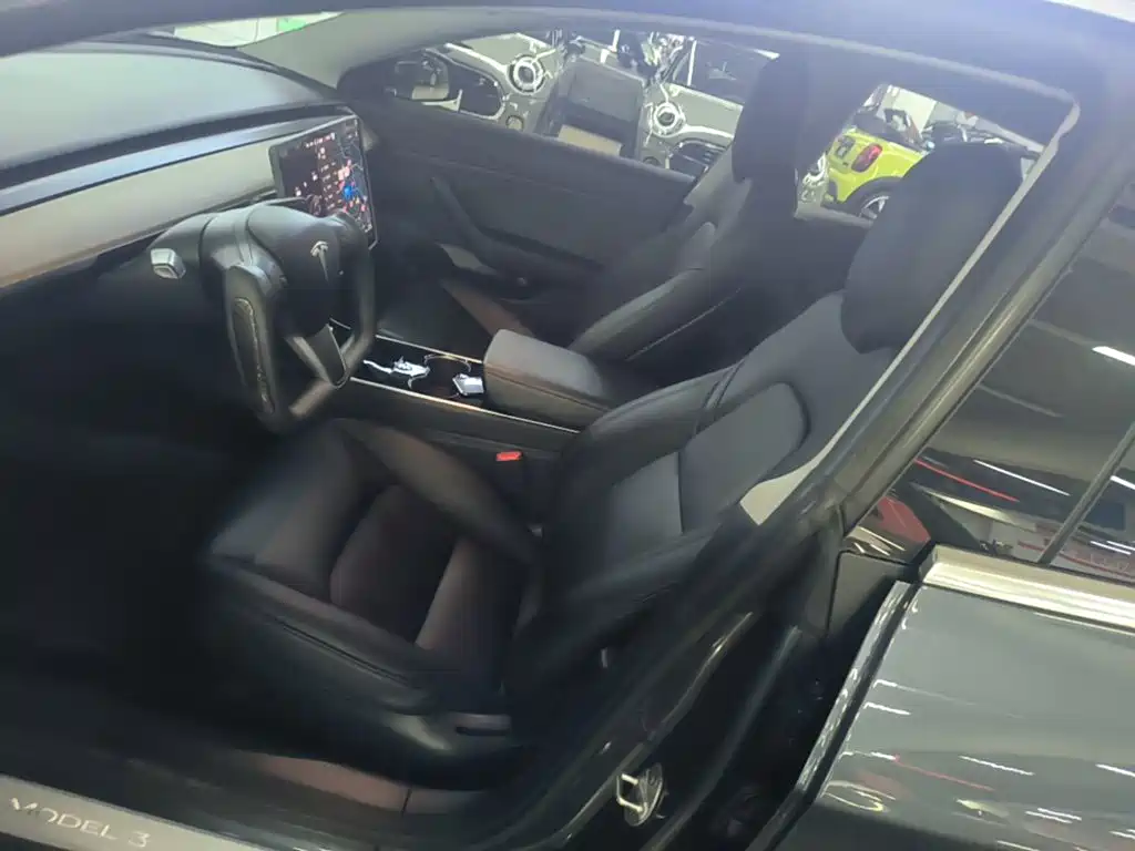 Tesla Model 3 — фото 15
