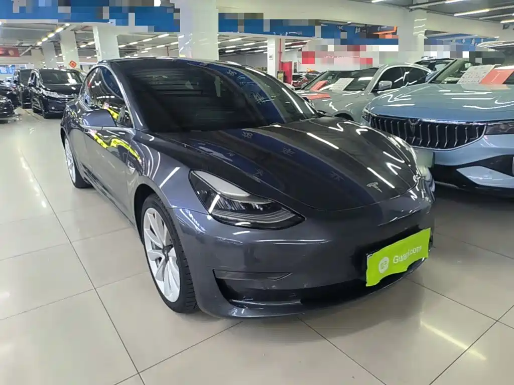 Tesla Model 3 — фото 4