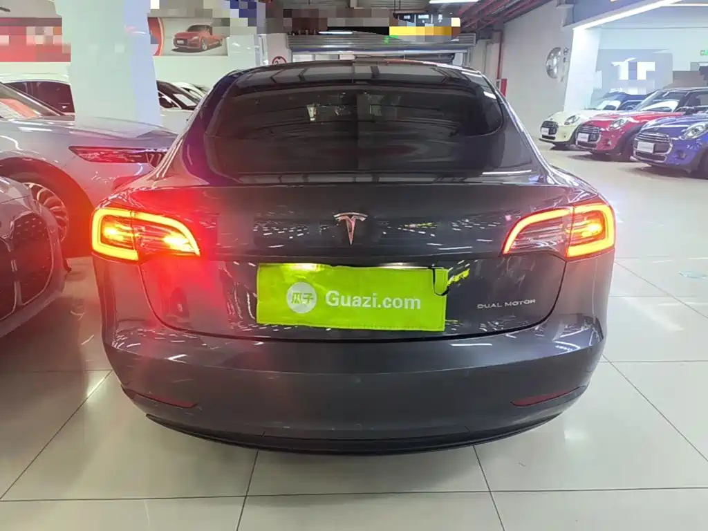 Tesla Model 3 — фото 6
