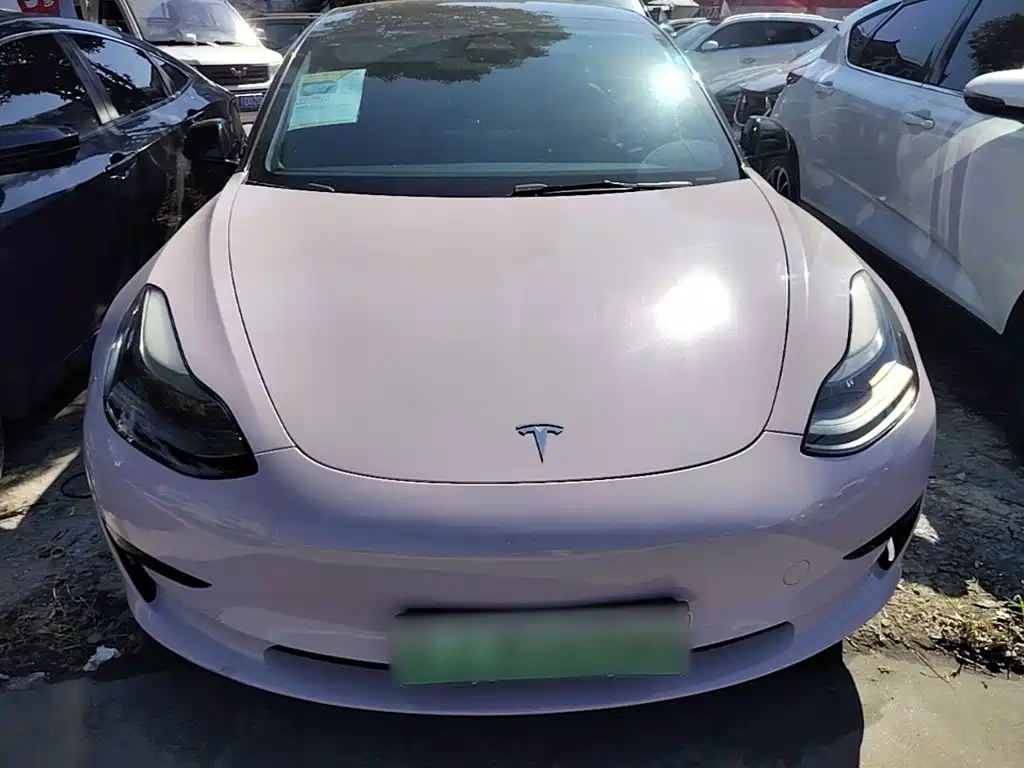 Tesla Model 3 — фото 3