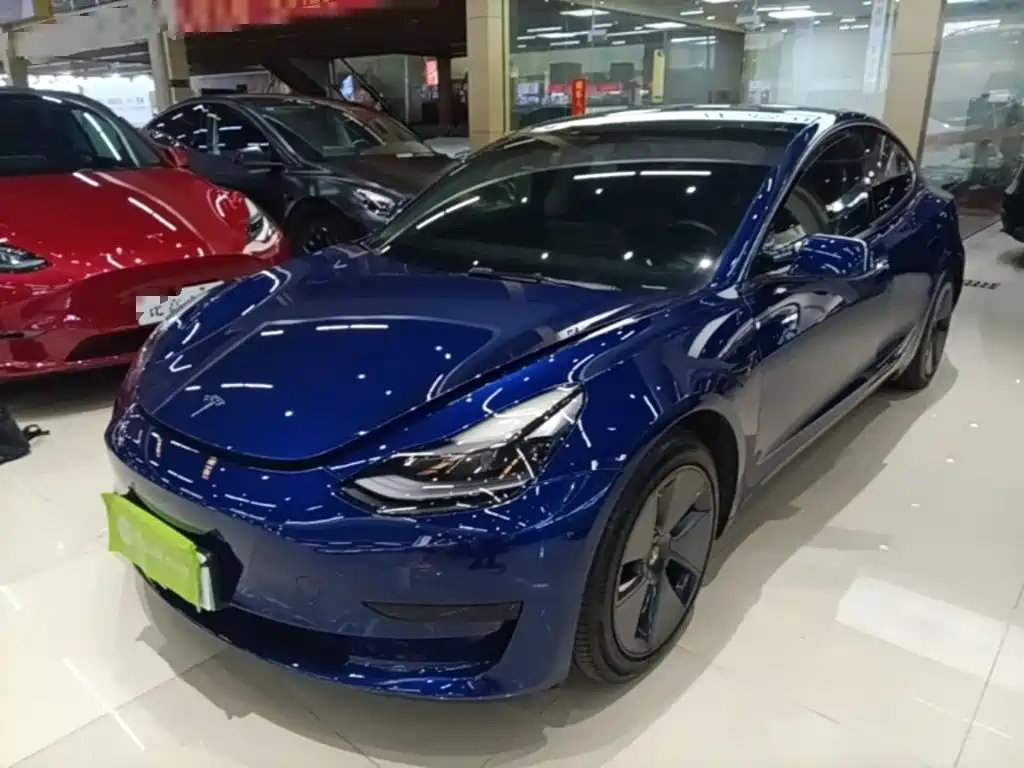 Tesla Model 3 — фото 2