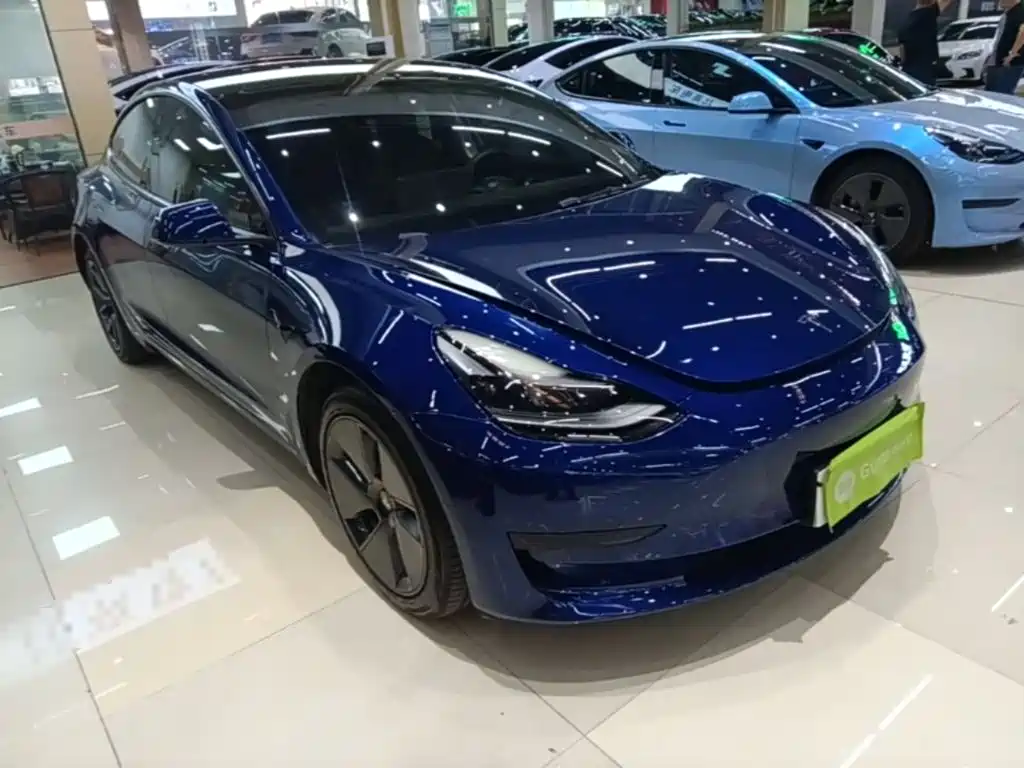Tesla Model 3 — фото 4