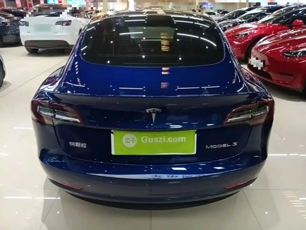Tesla Model 3 — фото 6
