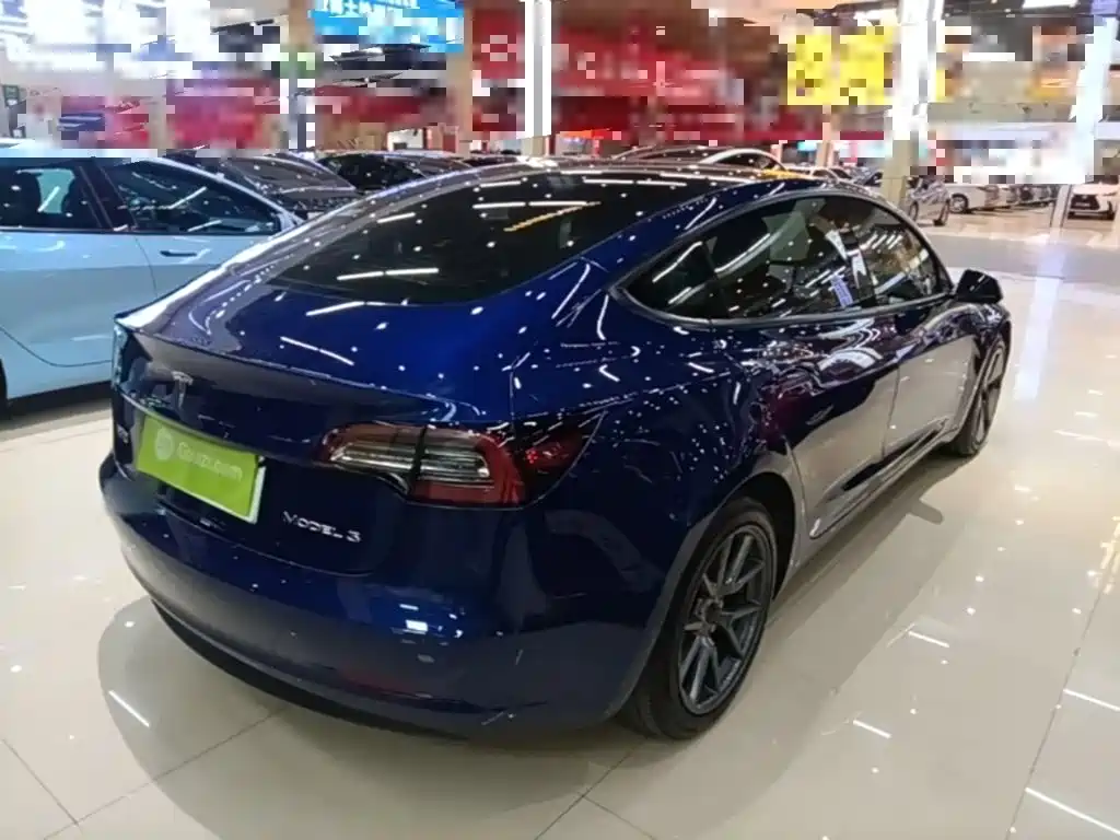 Tesla Model 3 — фото 7