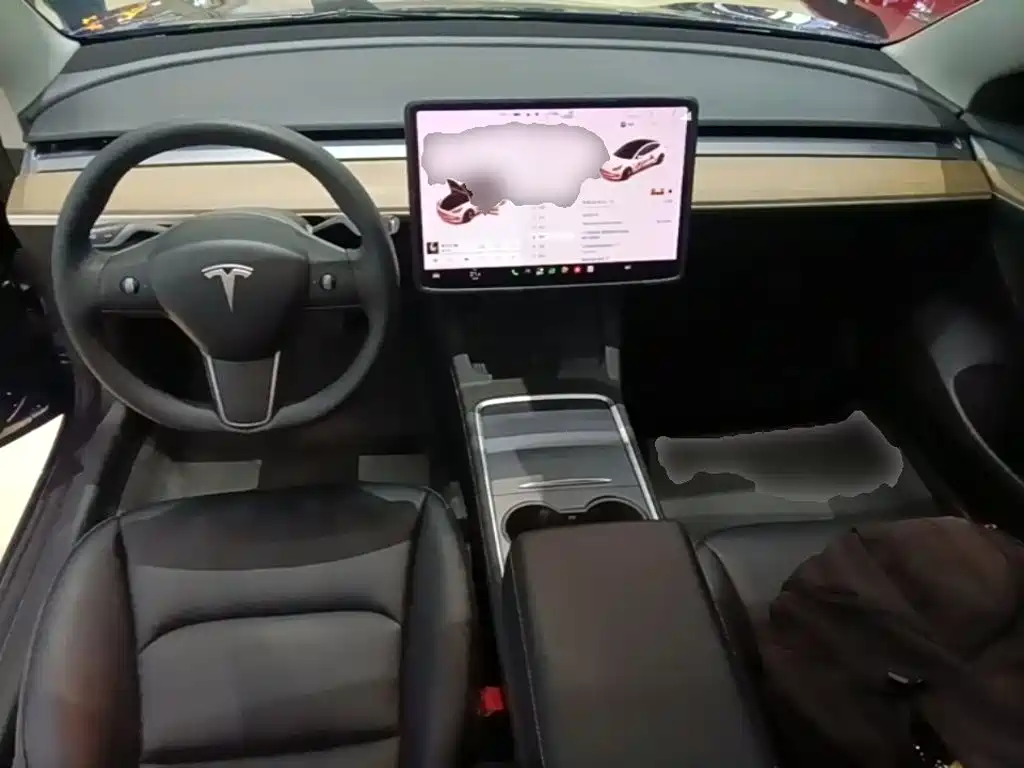 Tesla Model 3 — фото 10