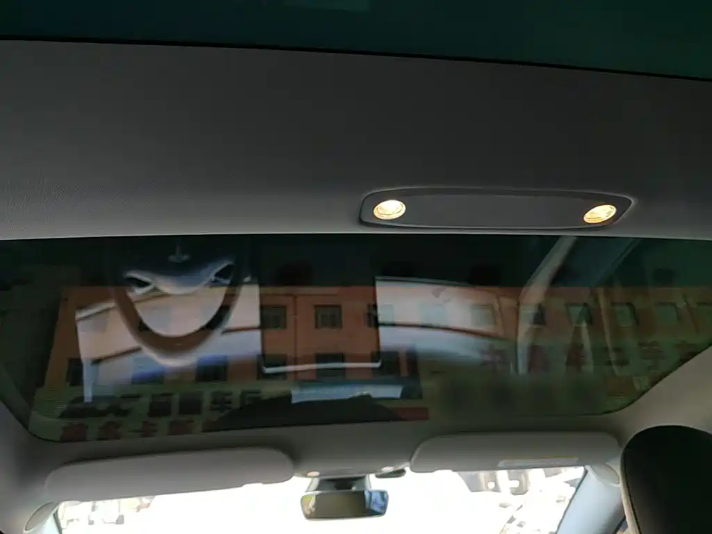 Tesla Model 3 — фото 18