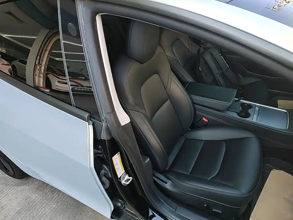 Tesla Model 3 — фото 25
