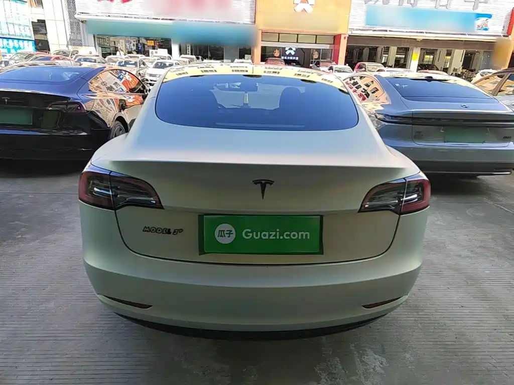 Tesla Model 3 — фото 6