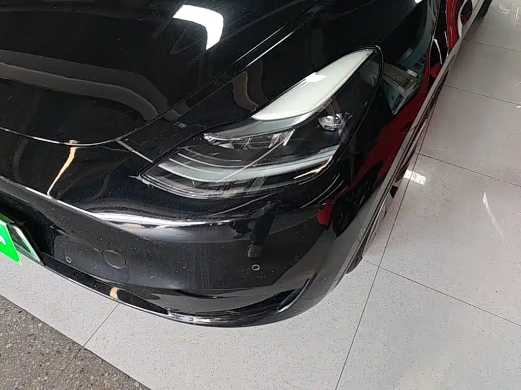 Tesla Model Y — фото 24