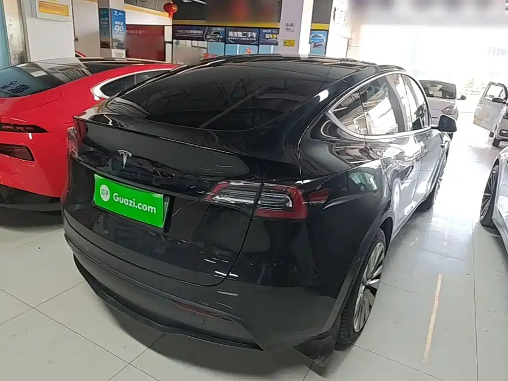 Tesla Model Y — фото 7