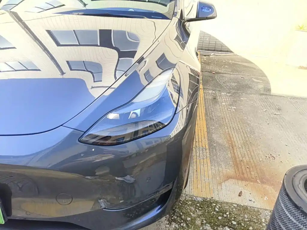 Tesla Model Y — фото 24