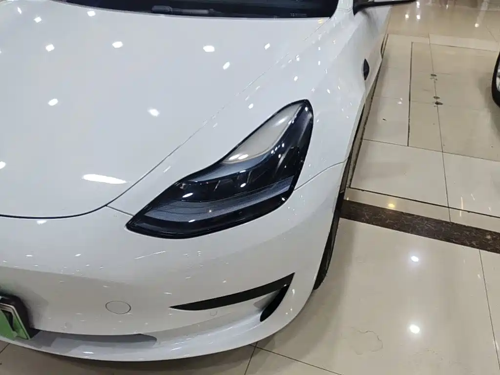 Tesla Model 3 — фото 24