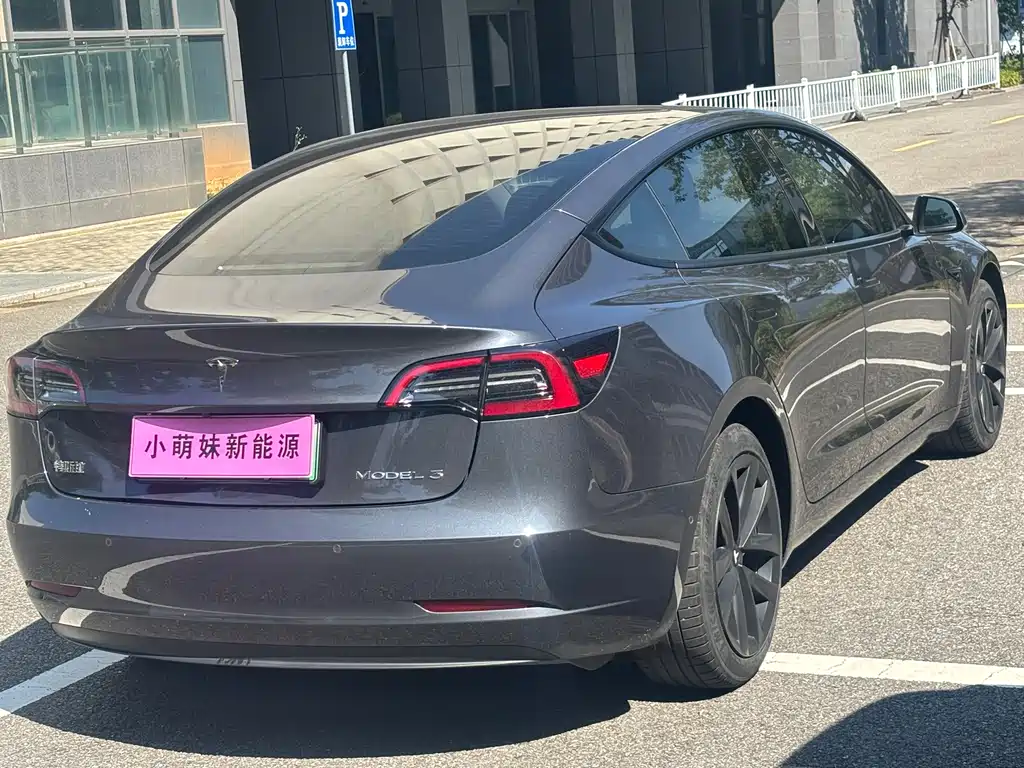 Tesla Model 3 — фото 22