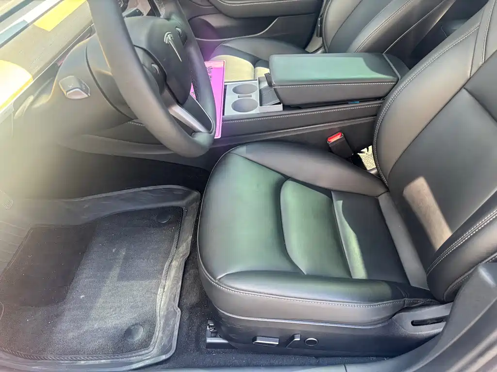 Tesla Model 3 — фото 5