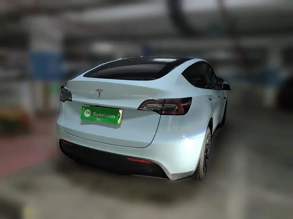 Tesla Model Y — фото 4
