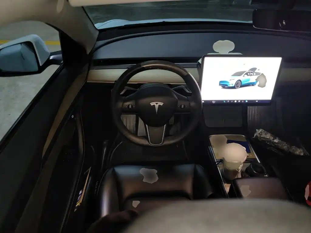 Tesla Model Y — фото 6