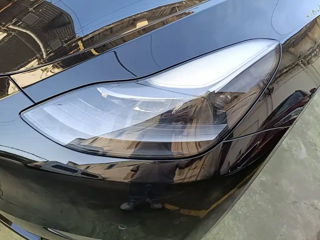 Tesla Model Y — фото 24