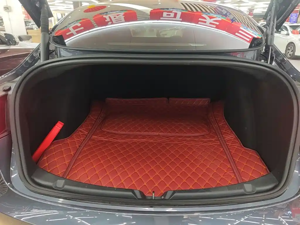 Tesla Model 3 — фото 19