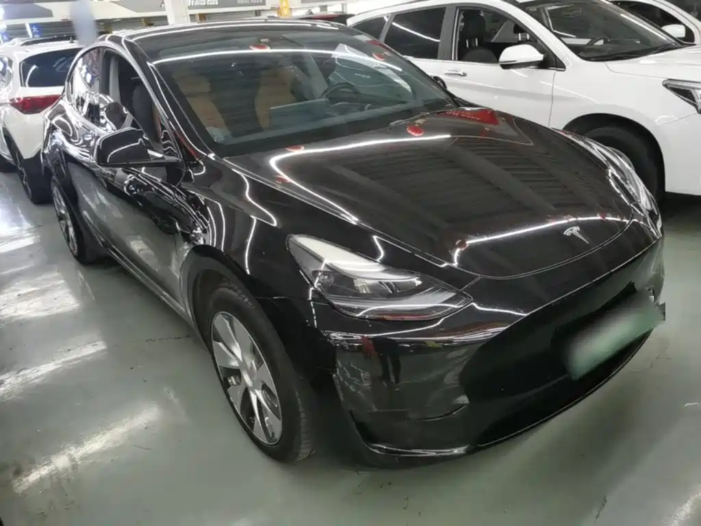 Tesla Model Y — фото 4