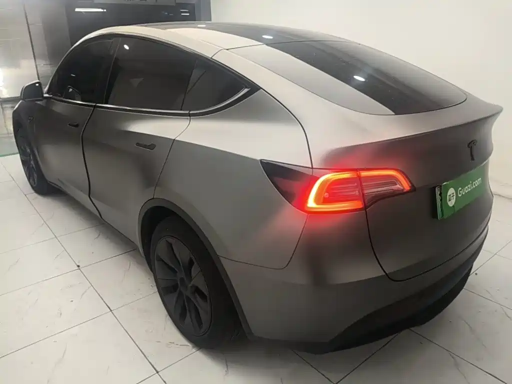 Tesla Model Y — фото 5