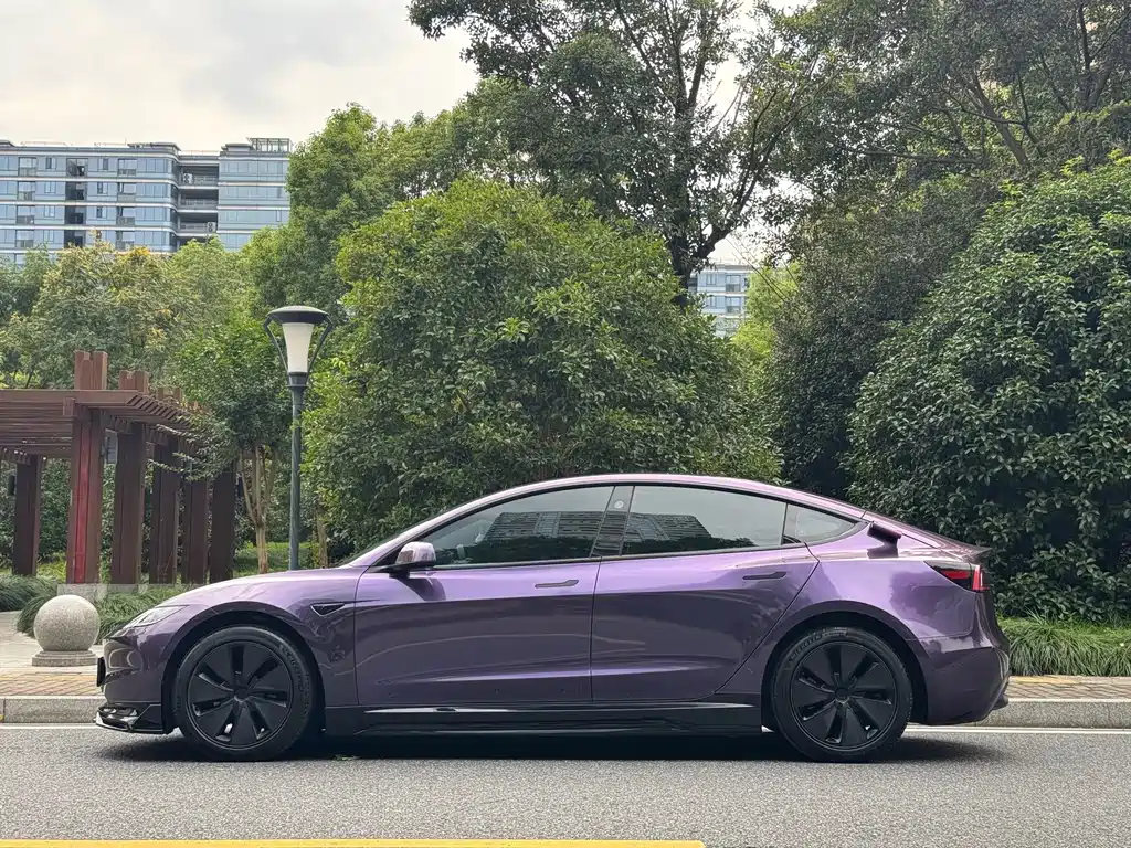 Tesla Model 3 — фото 4