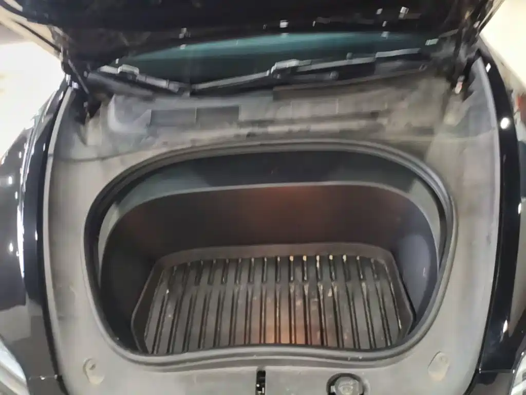 Tesla Model 3 — фото 20