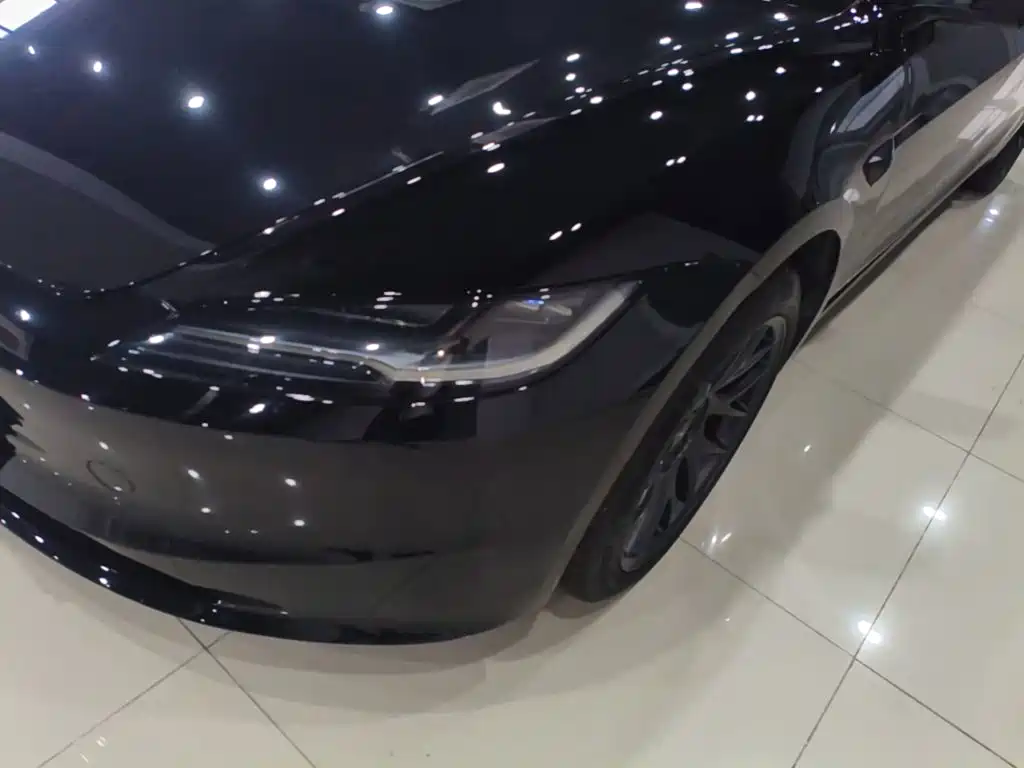 Tesla Model 3 — фото 24