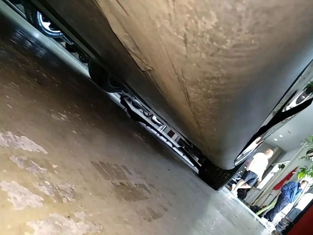 Tesla Model Y — фото 21