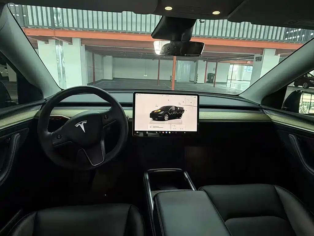 Tesla Model Y — фото 4