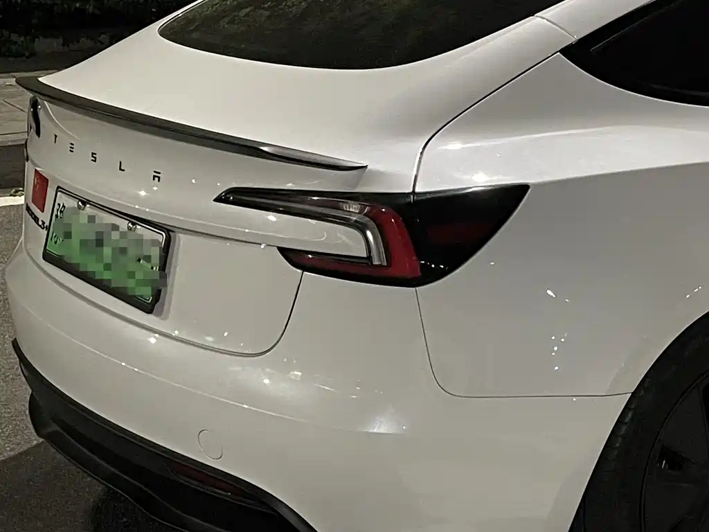 Tesla Model 3 — фото 3