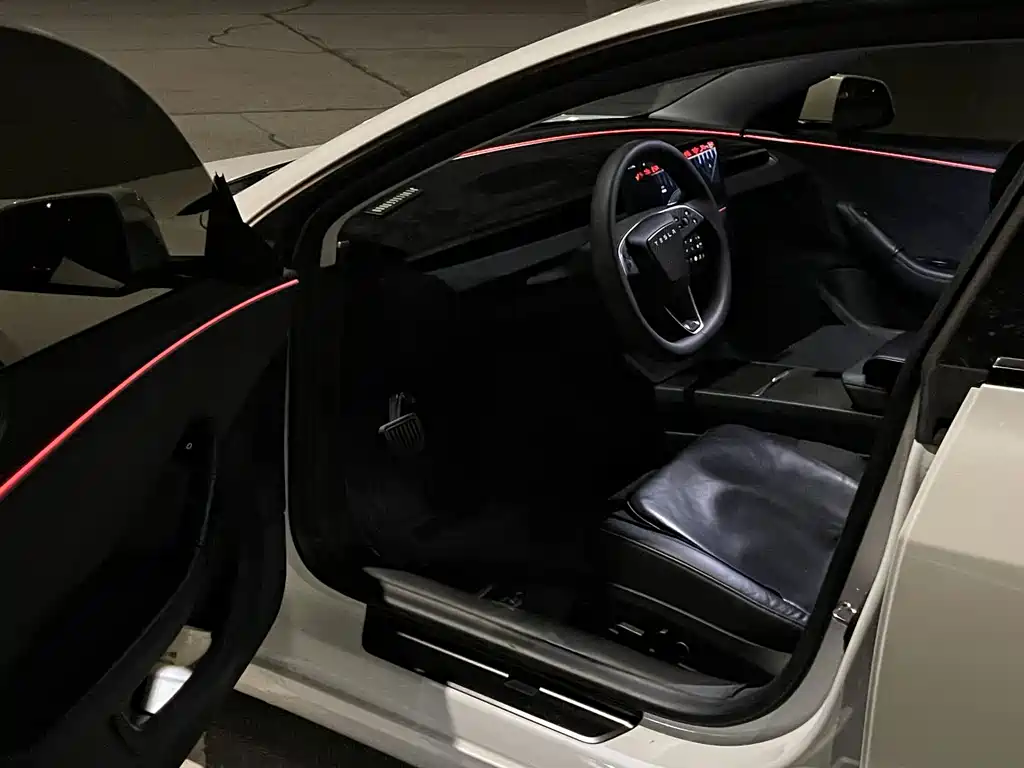 Tesla Model 3 — фото 6