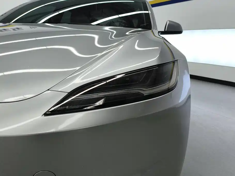 Tesla Model 3 — фото 5